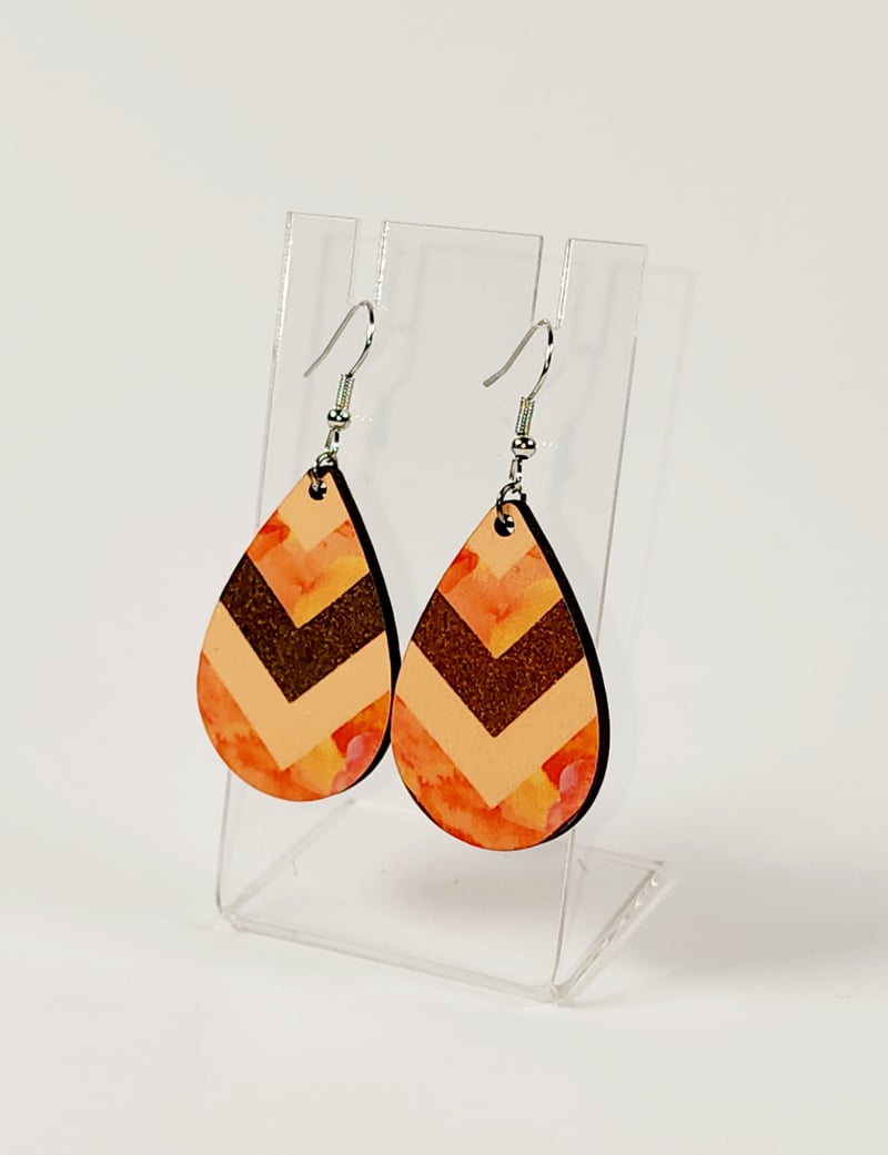 V Design Earrings, photo 1 of 4